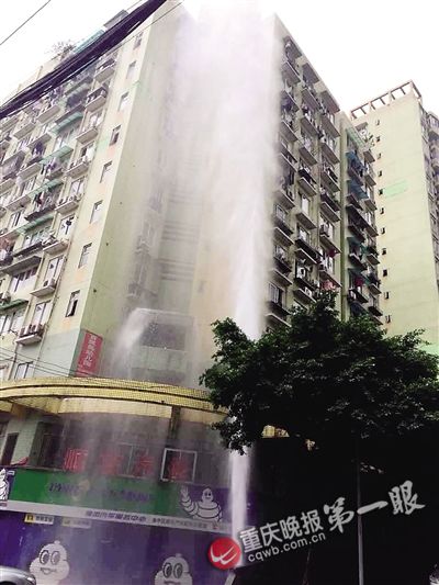 ����һ��ˮ����������ײ��4¥ס�������ͣ�ͼ��