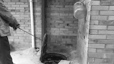 北京市民反映如厕难题 一公厕产沼气存安全隐患