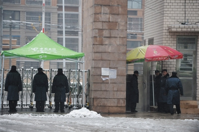 ����һ����У��ʦͣ����нǧ���ѧ���θ���