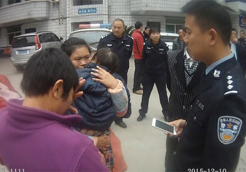 ����·��Ъ�Ÿ������ﾯ��15Сʱ��ȱ�����ͯ