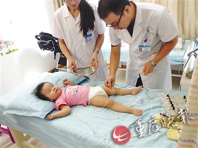 ��ĸ����ȥ������1��ŮӤ̱��ҽԺ�����վ����