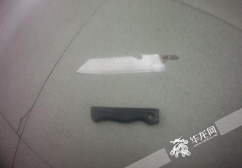 一尺长尖头菜刀从“天”而降险砸到7旬老太