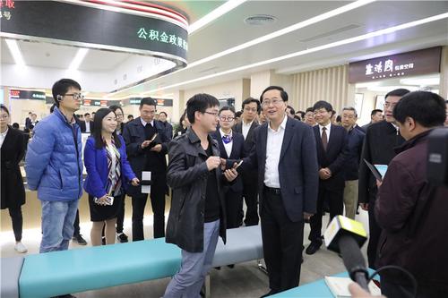 浙江“最多跑一次”破壁:从政府承诺到自我革命