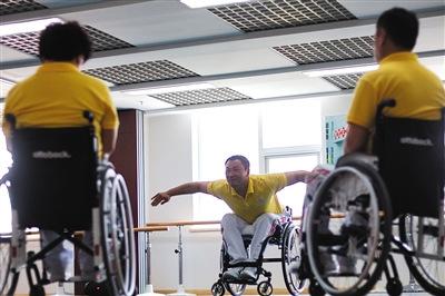 轮椅上的舞者：从高位截瘫到组舞蹈队