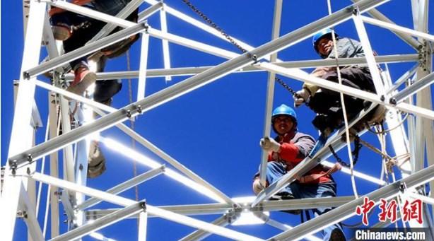 新疆南部四地州深度贫困地区脱贫攻坚电网工程全面完成