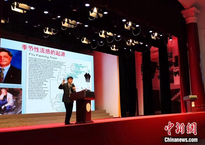 厦大“群贤大讲堂”开讲张文宏领衔