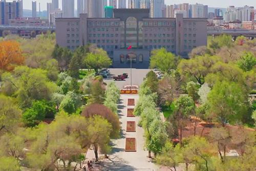 天山脚下“筑基”记：新疆农业大学的育人实践