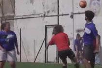 中新网-视频-阿根廷流行男女混合足球赛