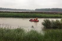 中新网-视频-安徽霍邱县一船舶倾覆 直击搜救现