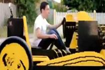 中新网-视频-达人用5万块乐高积木造汽车 时速