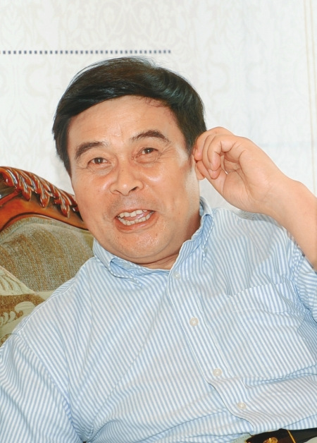 刘永好兄弟十年首次公开聚首:从未想过要退休——中新网