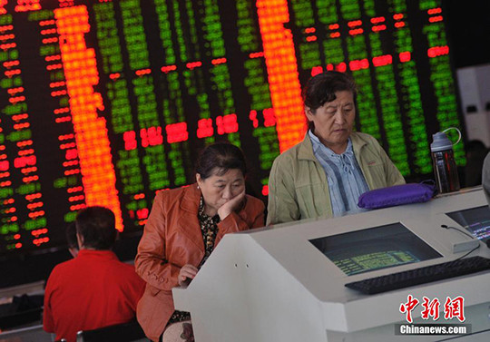 ��ָ�յ�2.02%����3000��Ȩ�ع�ƣ̬����