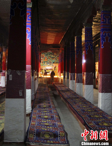 图:拉萨哲蚌寺措钦大殿修葺一新