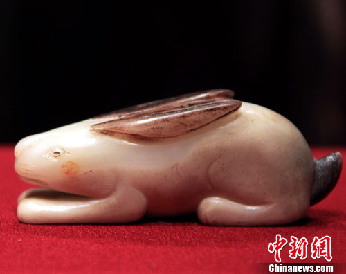 迎兔年春节明代白玉兔亮相北京首都博物馆