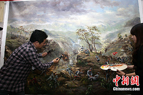 ��ɫ���Ҹ�Ų̊ͬ��������ɫ�ͻ���