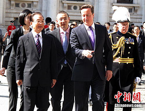 �¼ұ���Ӣ�����࿨÷�׾��л�̸