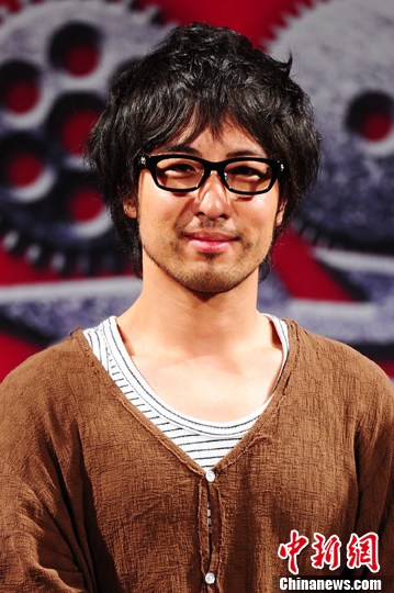 Ҷɽ�������ڵ�Ӱ̳���Ρ�ʯ��ʱ��������Ƥ���Ұ��3��