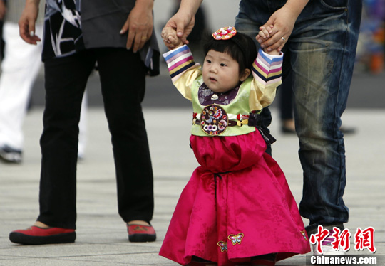 �����ﾶ�����������Ŵ�ͳ��װ�Ķ�ͯ��2��