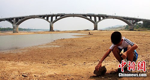 �潭��ˮ60����ͬ��ˮλ���