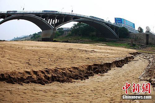 �潭��ˮ60����ͬ��ˮλ��ͣ�2��