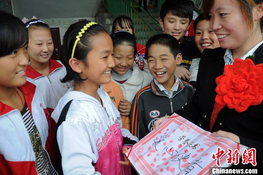 �����²������޸���ʦ��������ʹ�ߡ�֤��