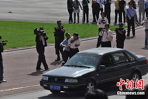 ����������жྯ����Ϸ��ִ�ͻ����