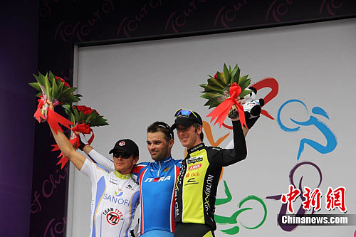 �������������������ƽ��ٶ����ࣨ3��