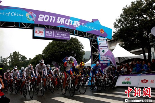 2011���й����ʹ�·���г����Ĵ�������վ����