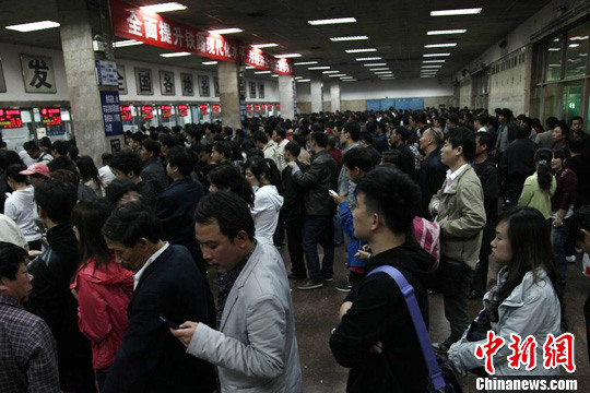 ¤����·�ж�70��Сʱ���������ÿͳ�������