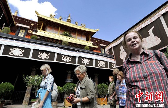 ��ʮһ���ٽ�����ο����°�Ȼ��������2��