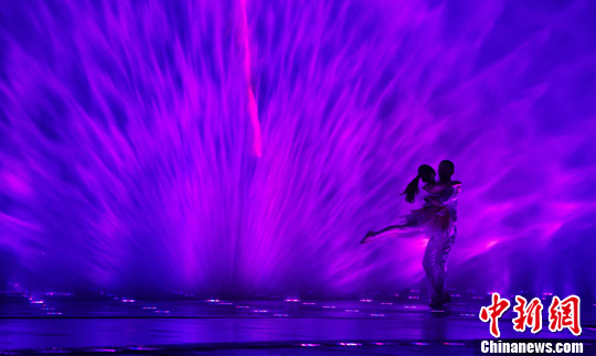 �����������ʽ��Ȫ�������������Ҹ��㳡