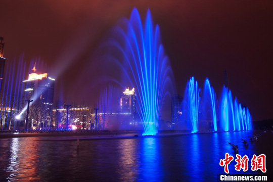 �����������ʽ��Ȫ�������������Ҹ��㳡��2��