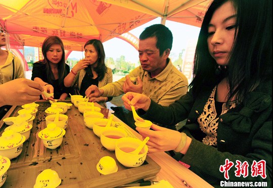 ������ʦƷ����䶷����