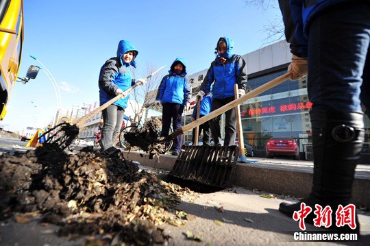 ̫ԭŮ�����۶ӡ�ױ�硱��������