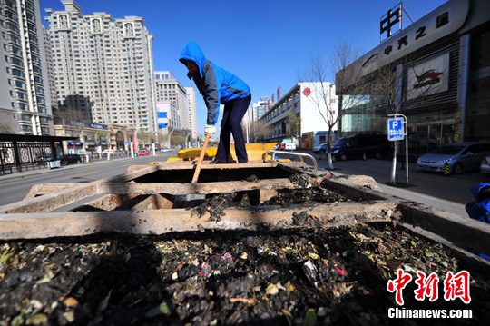 ̫ԭŮ�����۶ӡ�ױ�硱�������2��