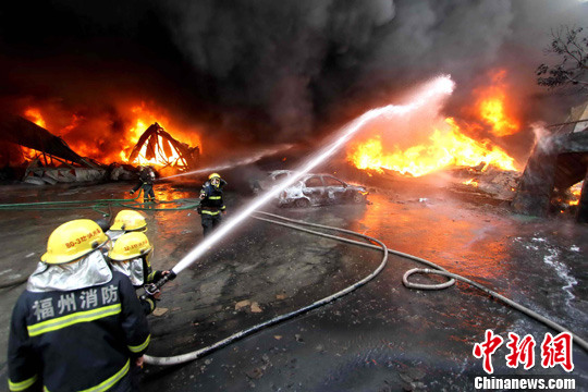 福州消防火场救援实景(3)