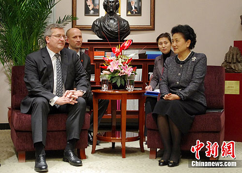 ���Ӷ����������ͳ��Ī�޷�˹��