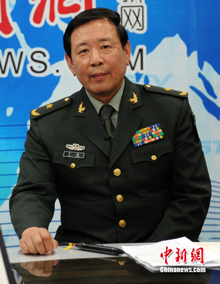 解放军少将罗援做客中新网《新闻大家谈》(3)