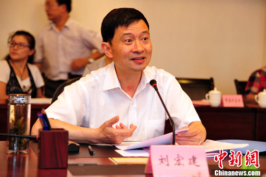 南充市委书记刘宏建介绍南充经济社会发展