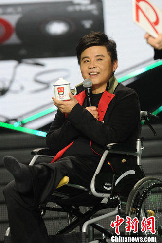 水木年华发布新专辑缪杰带伤登台强露笑颜2