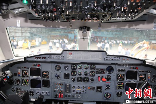 新舟60飞机驾驶舱图片