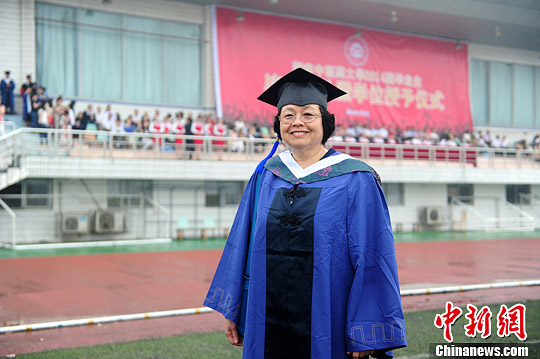 台六旬女硕士湖南圆梦中医 希望台湾承认大陆中医学历(2)