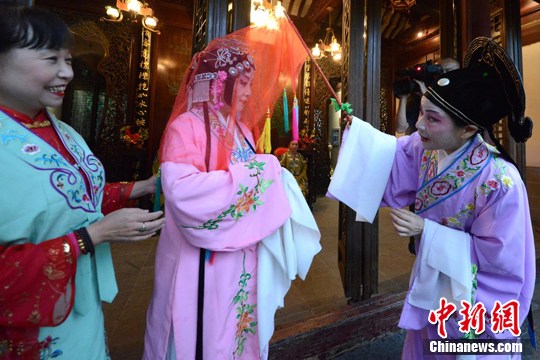 ����ɽ���Ž����ݡ�����Ե��չ�ֽ�������