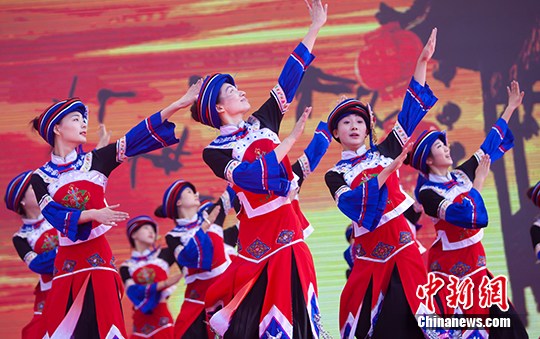 �������ٰ�����Ů�������������崫ͳ����