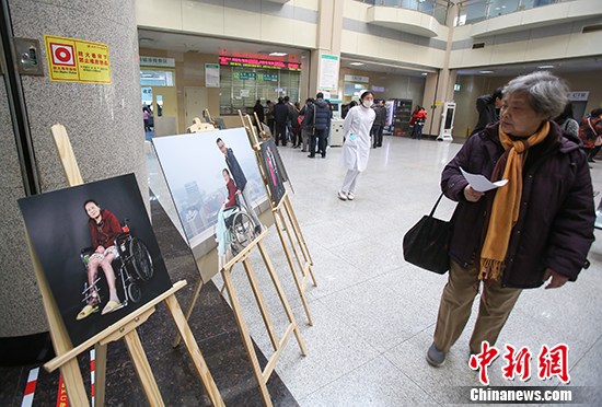 武汉:医院里的一场特殊影展