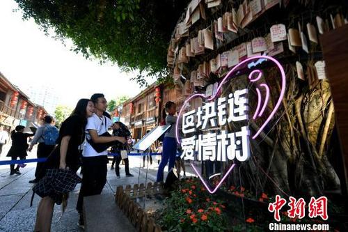 福州三坊七巷打造“数字街区”游客体验数字生活