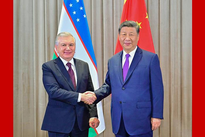 习近平会见乌兹别克斯坦总统米尔济约耶夫