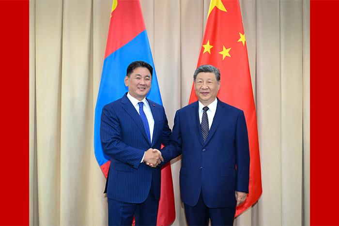 习近平会见蒙古国总统呼日勒苏赫