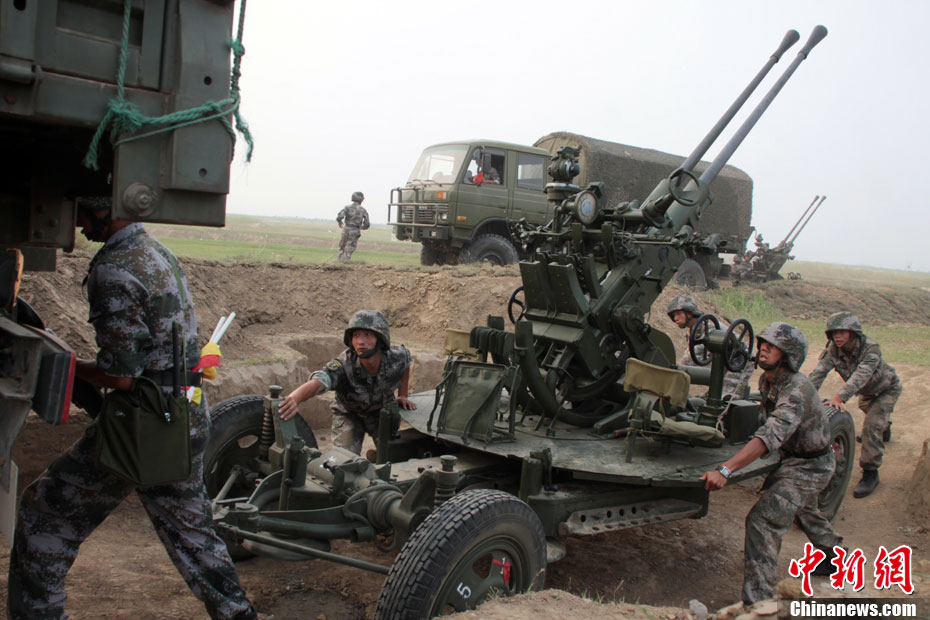 济南战区防空部队炮兵大练兵