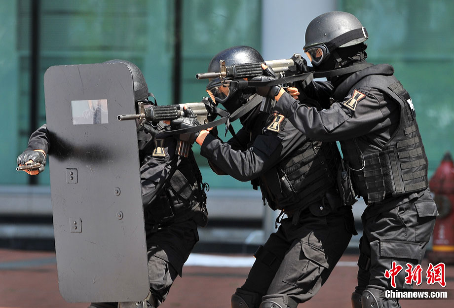 韩国特战队举行反恐演习